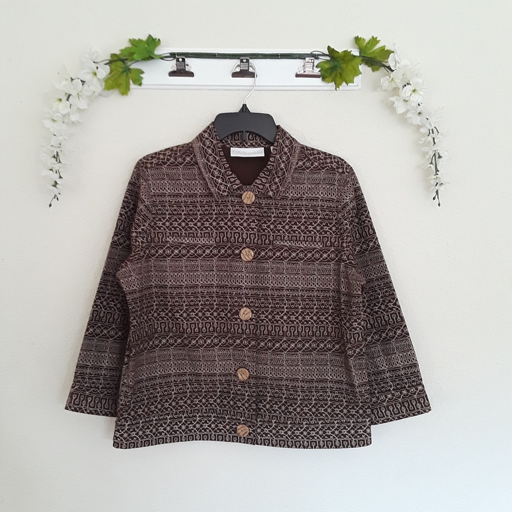First Issue sz:L Brown/White Patterned Button Coat